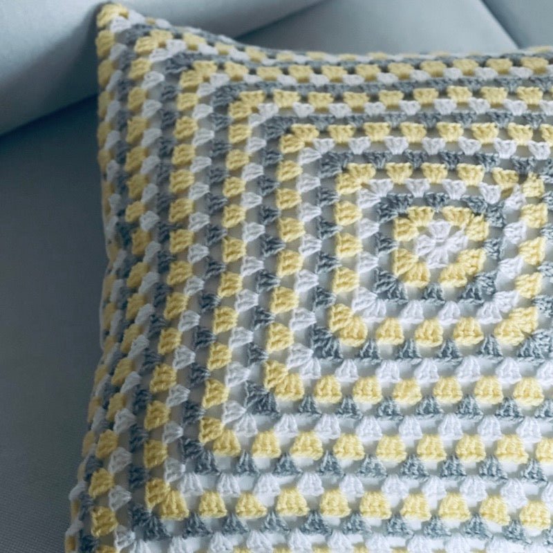 moutty Le coussin crochet Marthe
