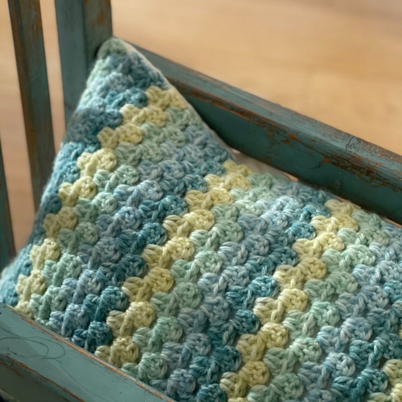 moutty Le coussin crochet Simone