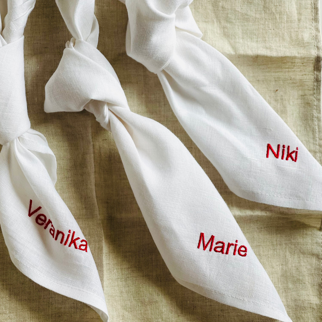 Charger la vidéo : SERVIETTE DE TABLE MARIAGE