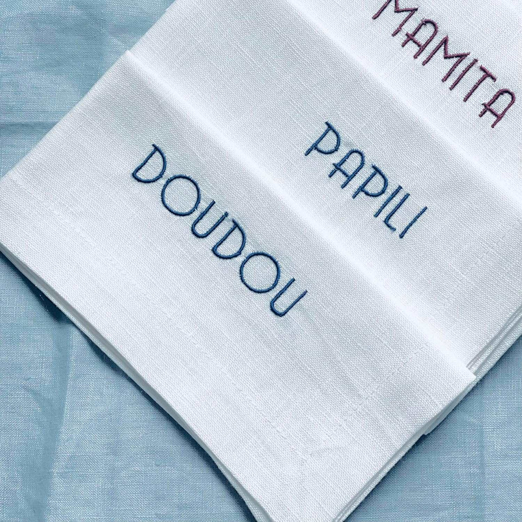 SERVIETTE DE TABLE PERSONNALISÉE en lin BLANC