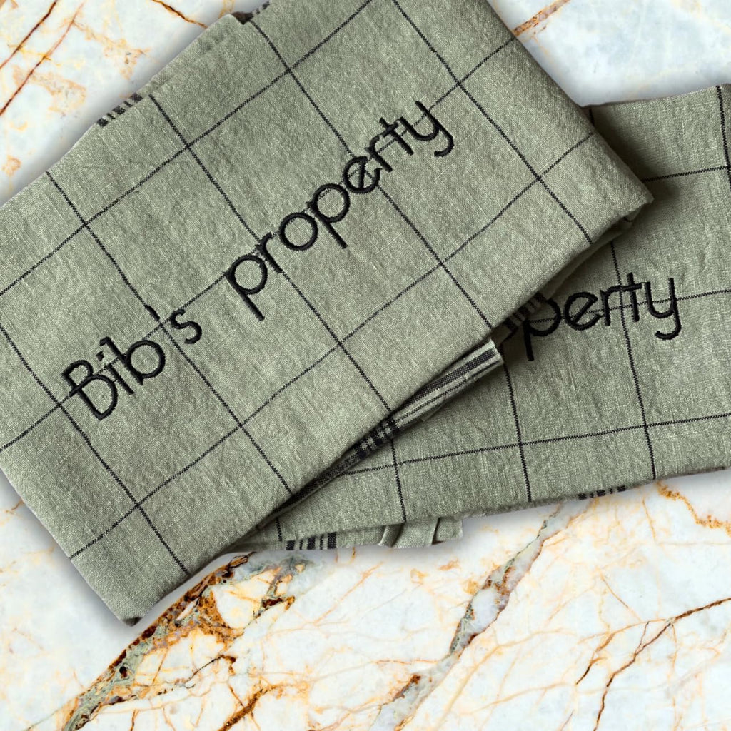 Torchon personnalisé en lin avec broderie prénom initiales
